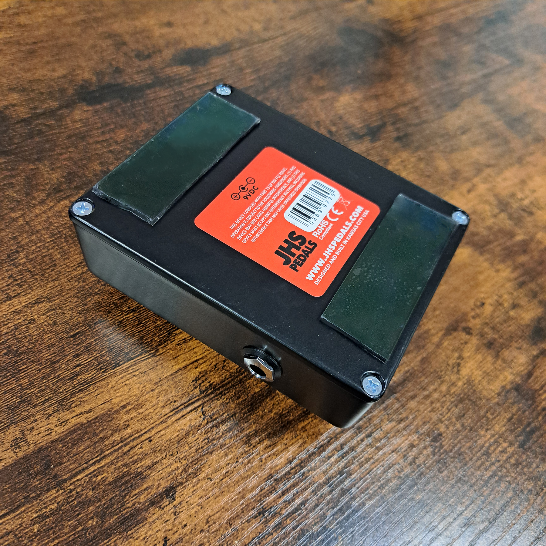 sample of Nano Grab Tape used on guitar effects pedals.